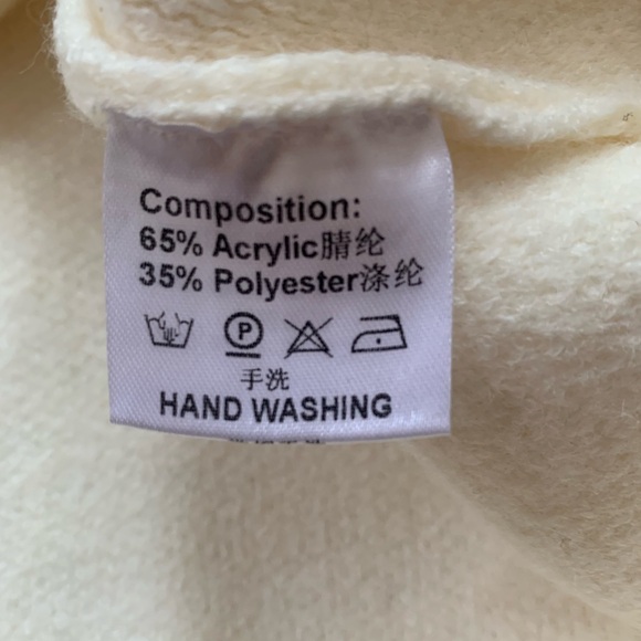 Cream Cardigan with pearl buttons in Small - Picture 4 of 7